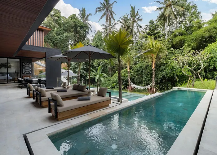 Tropical Paradise By Balisuperhost *